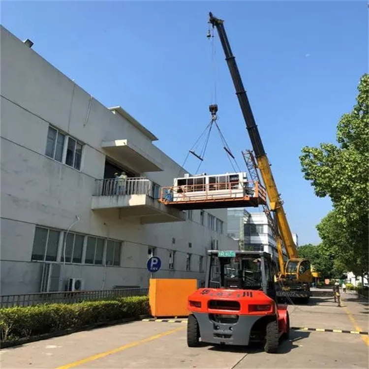 东英镇起重机司机十吊十不吊